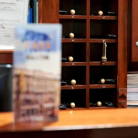 Leo Panzio Hotel 3*